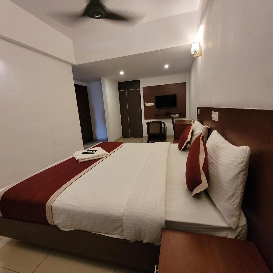 Four Squares Inn, Technopark Phase 3 Thiruvananthapuram Exterior foto