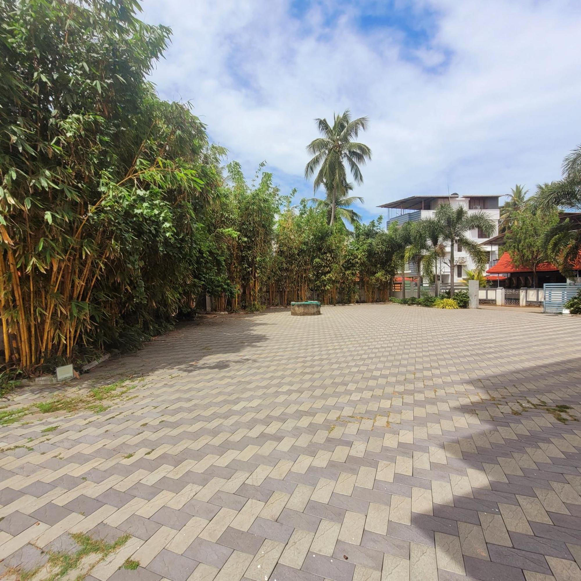 Four Squares Inn, Technopark Phase 3 Thiruvananthapuram Exterior foto